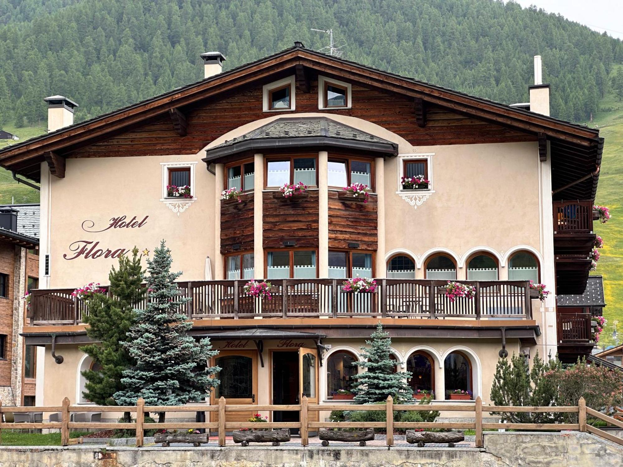 Hotel Flora Livigno Exteriér fotografie